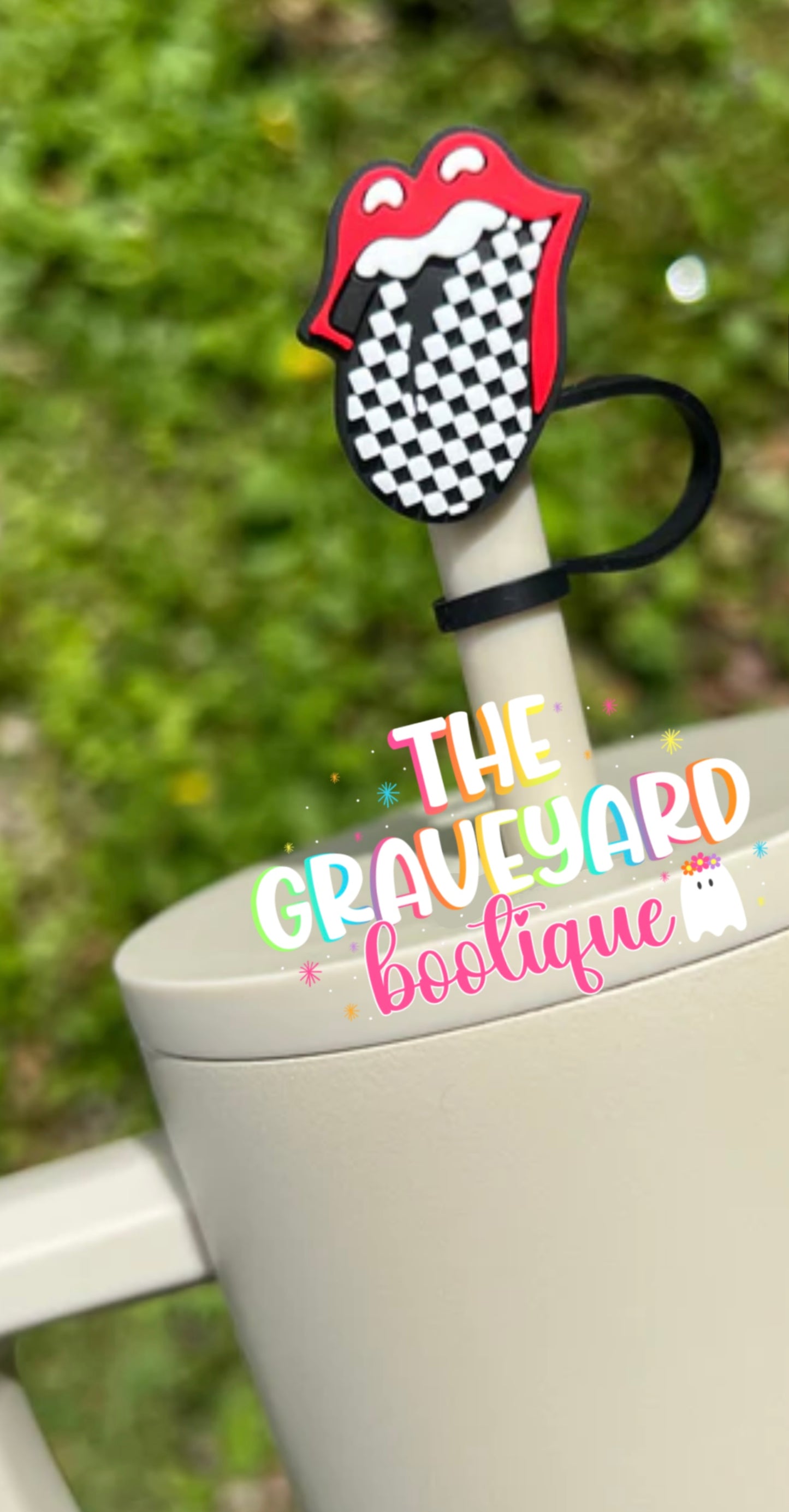 Checker Tongue Straw Topper