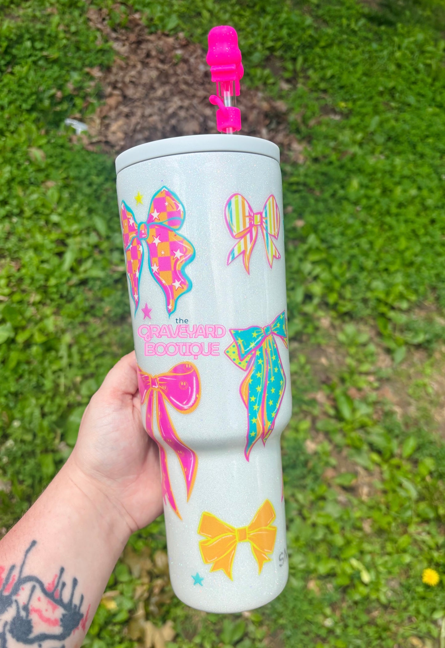 Neon Bows Epoxy Tumbler