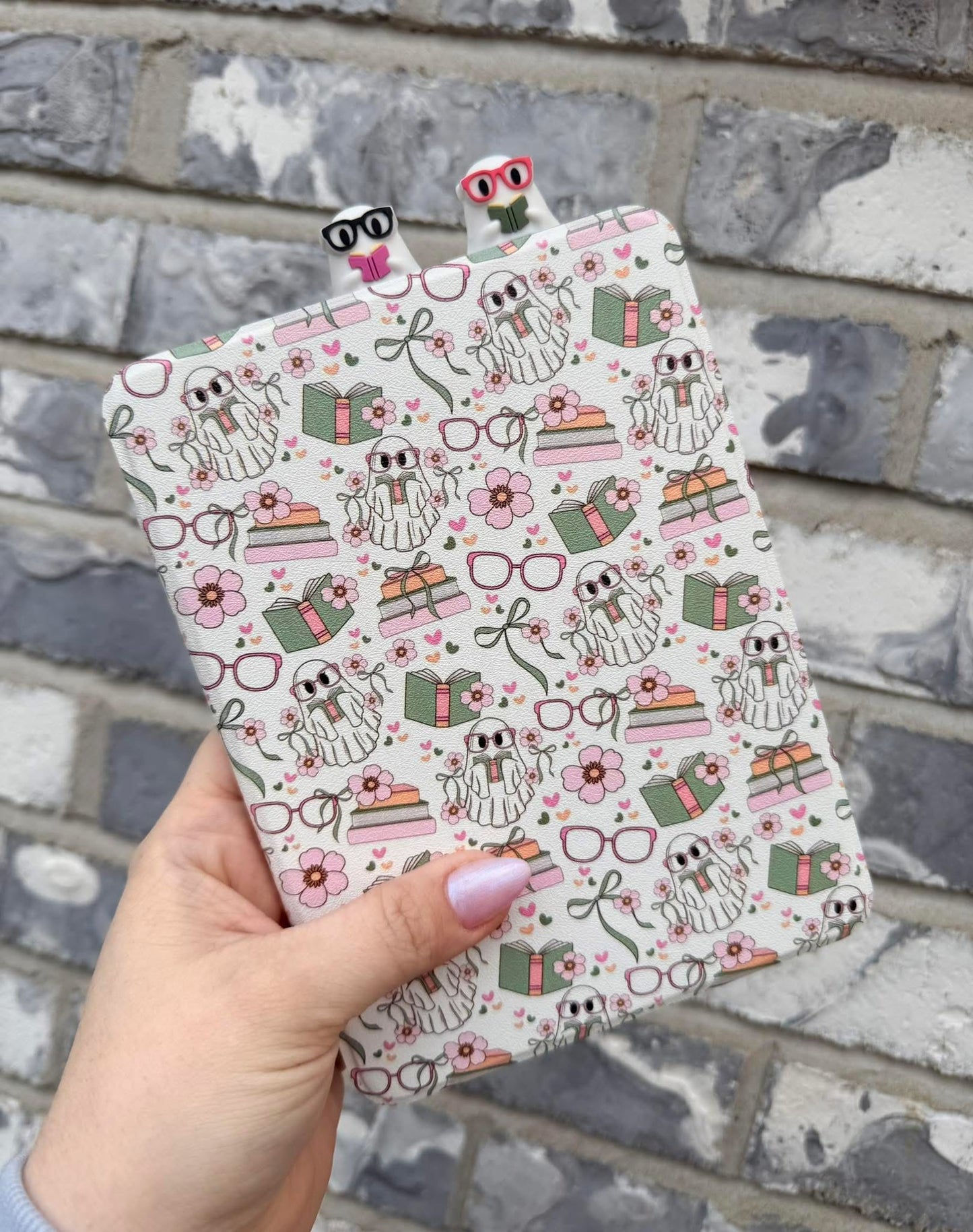 Bookish Ghost Peeper | Kindle Reading Buddy | Reading Ghost Accessories